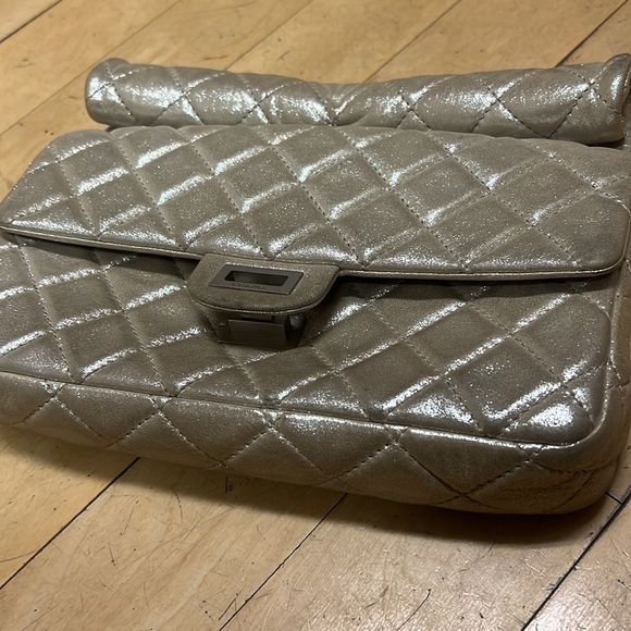 Chanel CHANEL SILVER GOLD LEATHER ROLL HANDLE REISSUE CLUTCH - Picture 10 of 10